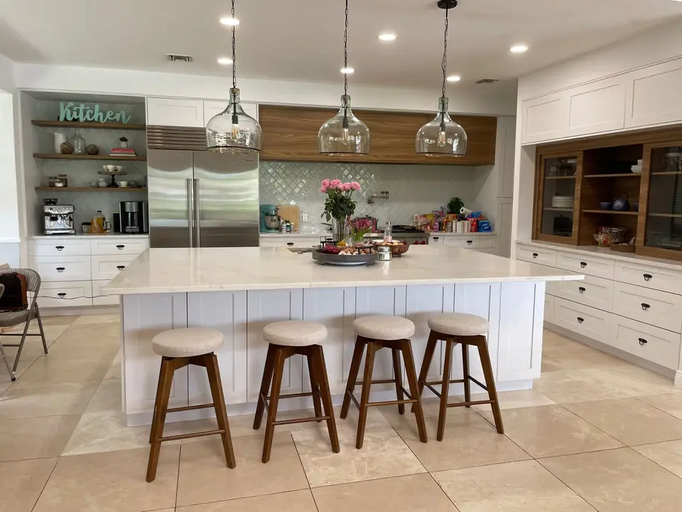 Kitchen island with bar seating